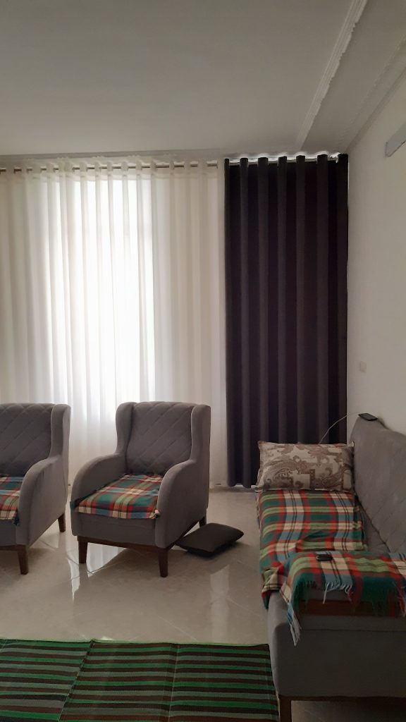 اجرای پرده پانچ توسط دکوراسیون نگاه، شیراز و مرودشت ، نقد و اقساط